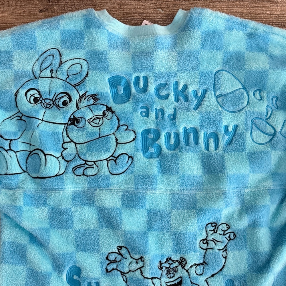 Disney Pixar fluffy fleece like blue with embroidered characters spirit jersey - Picture 9 of 9